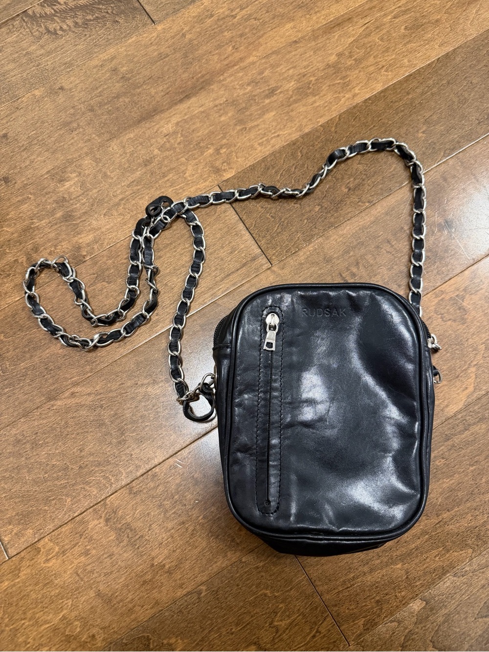 RUDSAK Black Leather Chain-Strap Crossbody Bag